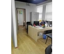 宝利国际广场0中等装修200㎡