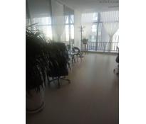 融侨中心写字楼中等装修200㎡