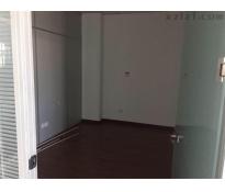 新天地大厦写字楼中等装修300㎡