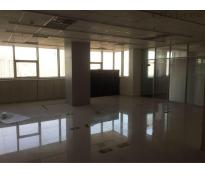 新天地大厦写字楼中等装修300㎡