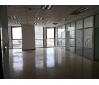 天津万达中心写字楼中等装修200㎡