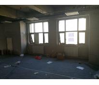 远洋国际中心写字楼中等装修220㎡