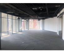 中粮广场0中等装修304㎡