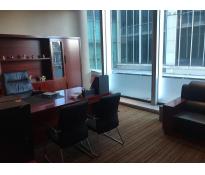 君隆广场写字楼中等装修900㎡