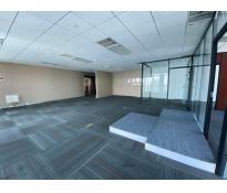 富力中心写字楼中等装修350㎡