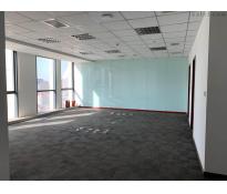 新华国金中心写字楼中等装修200㎡