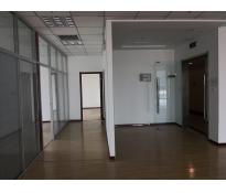 天津万达中心写字楼中等装修110㎡