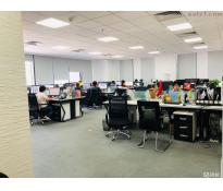 远洋国际中心写字楼中等装修242㎡