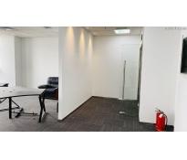 新华国金中心写字楼中等装修240㎡