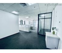 新华国金中心写字楼中等装修260㎡