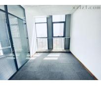 新华国金中心写字楼中等装修260㎡