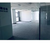 新华国金中心写字楼中等装修300㎡